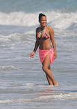 th_20575_KUGELSCHREIBER_Christina_Milian_hangs_out_on_the_beach_with_friends151_122_38lo.JPG