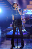 th_34436_Preppie_-_Natalie_Imbruglia_performs_on_the_X-Factor_in_Milan_-_November_4_2009_033_122_513lo.jpg