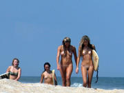 Sleazy teen  girls nude beach uncensored -24keof62mb.jpg