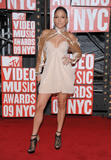 http://img216.imagevenue.com/loc537/th_12595_100_Jennifer_Lopez_arrives_at_the_2009_MTV_VMA10_122_537lo.jpg