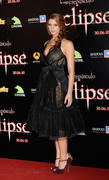 http://img216.imagevenue.com/loc86/th_85602_AshleyGreene_2010_06_28_TwilightSaga_EclipsePremiereMadrid_033_122_86lo.jpg